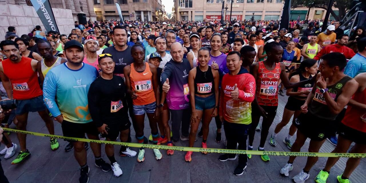 Más de 12 mil atletas recorren la ciudad, en el Medio Maratón de San Luis Capital
