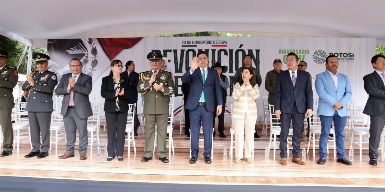 Asiste Gobernador al Desfile Conmemorativo de la Revolución