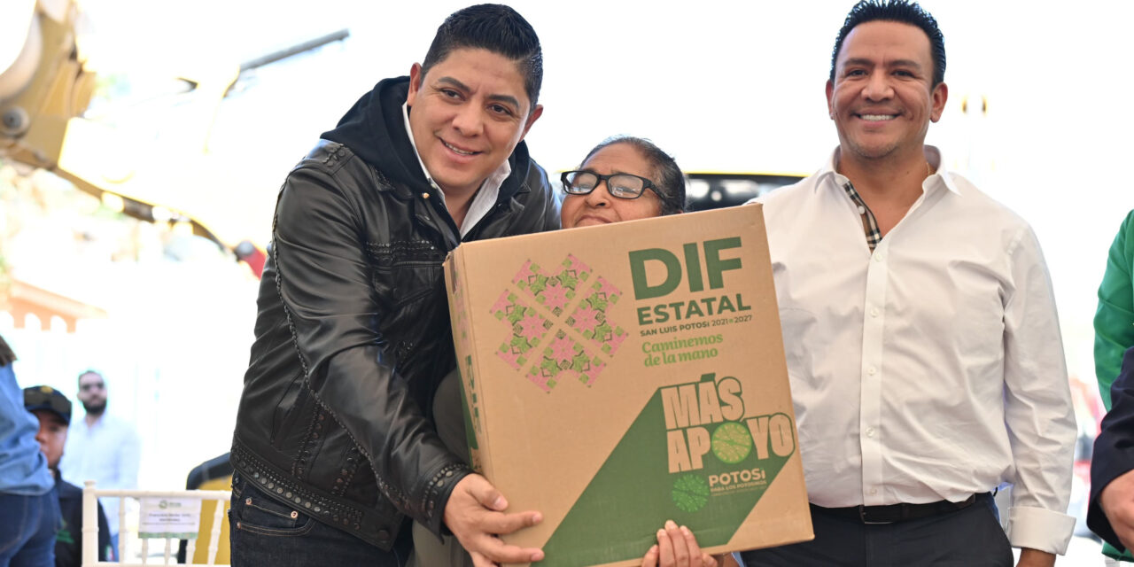 Ricardo Gallardo brinda más apoyo en conectividad para Mexquitic