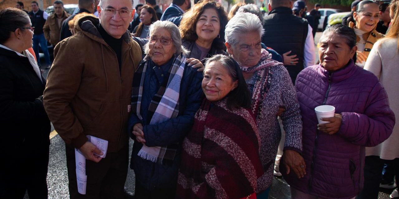 En Navidad sigue el trabajo del Gobierno de la Capital: Alcalde Galindo entrega pavimentación en fraccionamiento Tecnológico