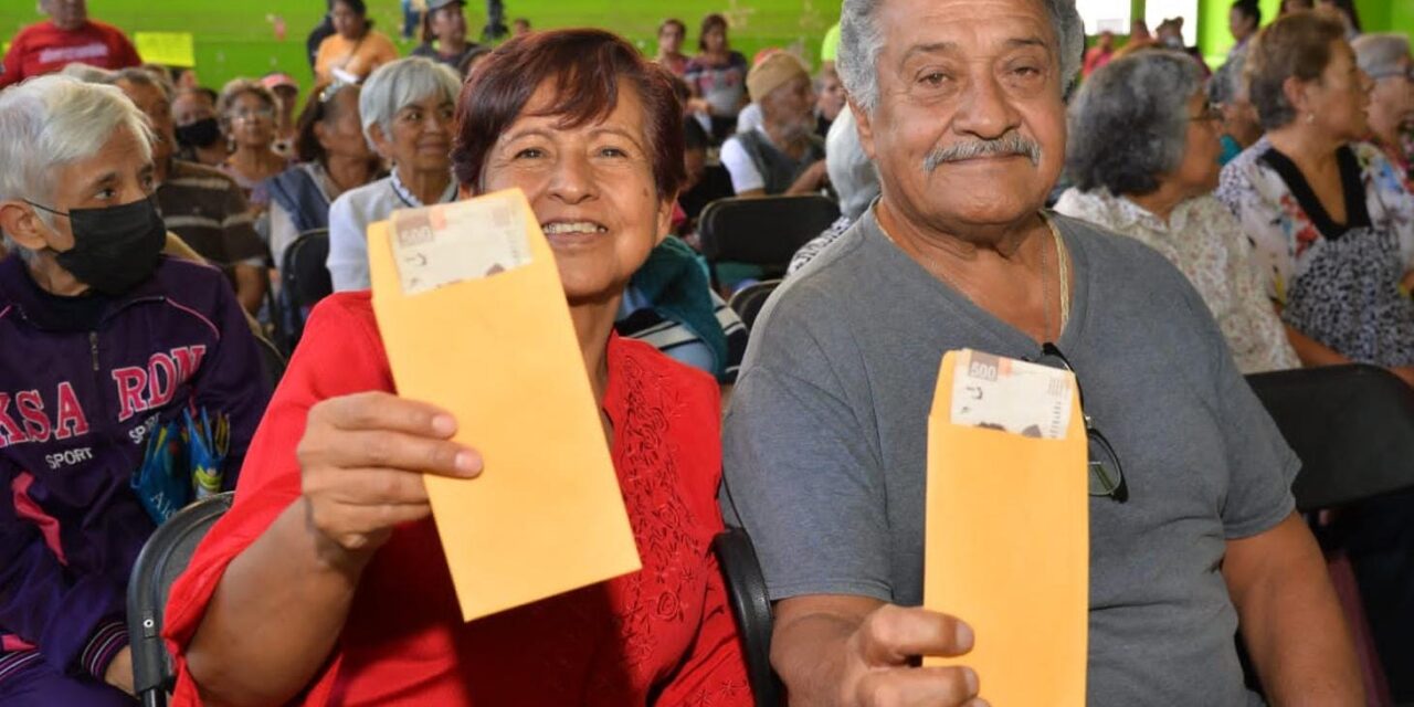 Renacen y se fortalecen programas sociales en apoyo a las familias de soledad: JM Navarro