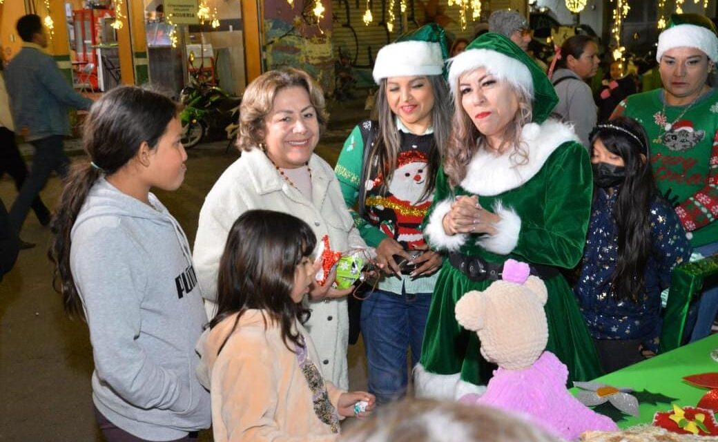Centros de Desarrollo Comunitarios en Soledad exponen creaciones navideñas