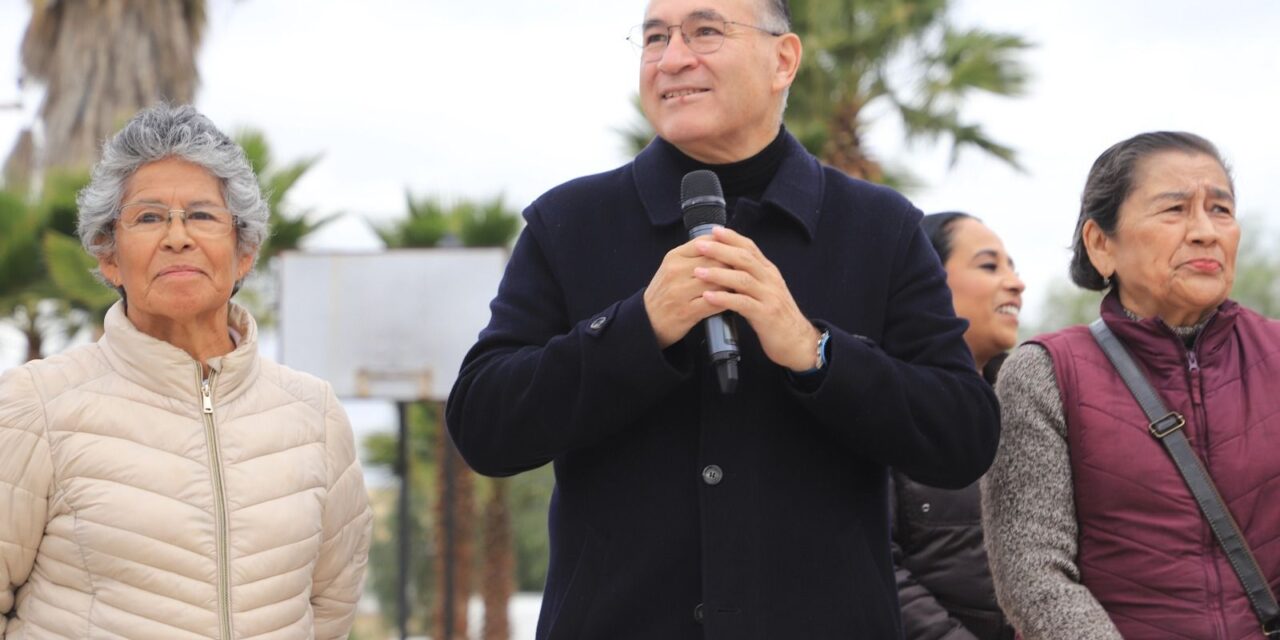 Alcalde Galindo entrega nueva calle en Los Álamos