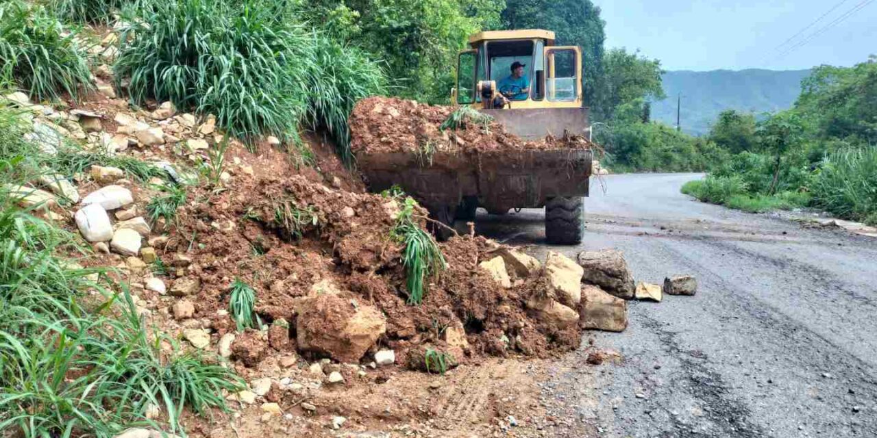 Gobierno estatal garantiza caminos en óptimas condiciones durante temporada de lluvias