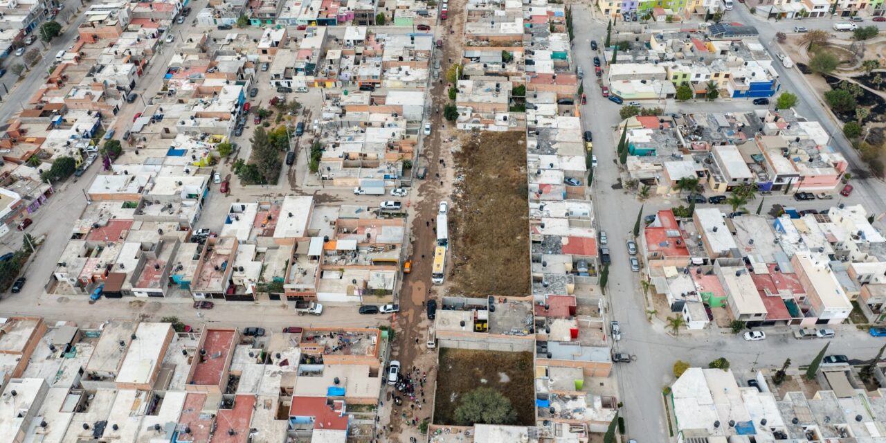 Familias de Pozos agradecen a Ricardo Gallardo por rehabilitación de calles