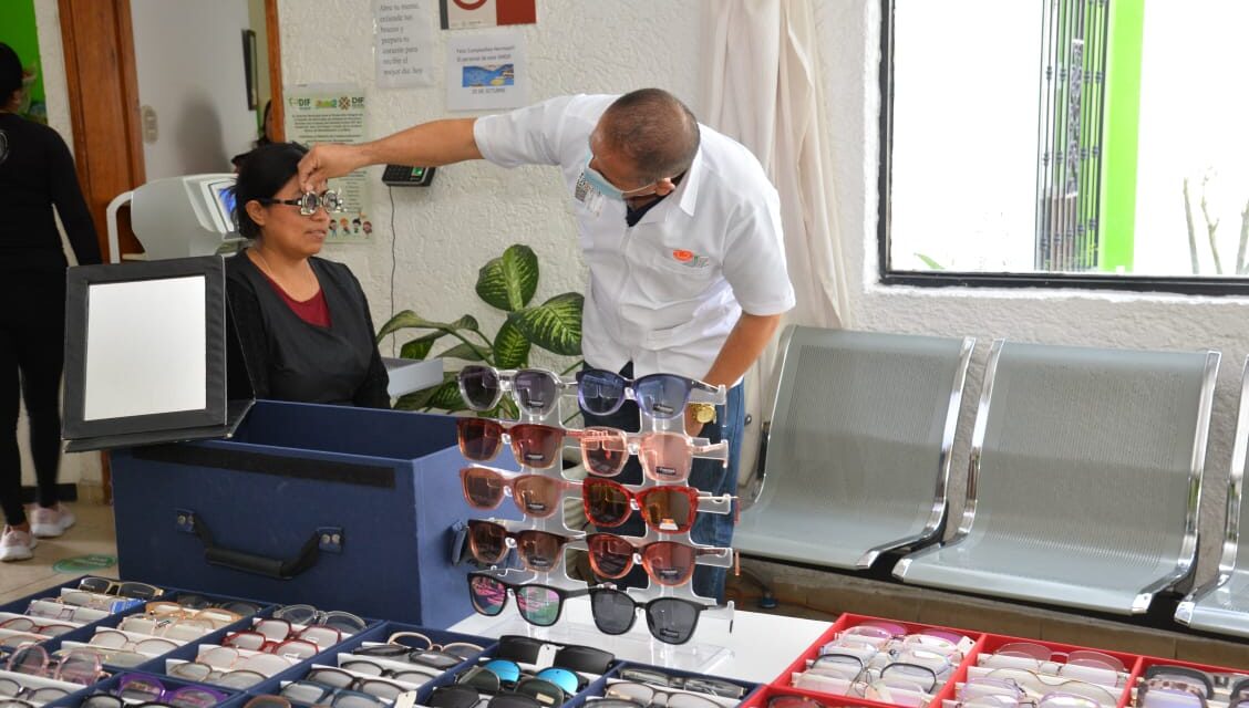 DIF MUNICIPAL DE SOLEDAD INICIA CAMPAÑA DE LENTES A BAJO COSTO PARA TODA LA FAMILIA