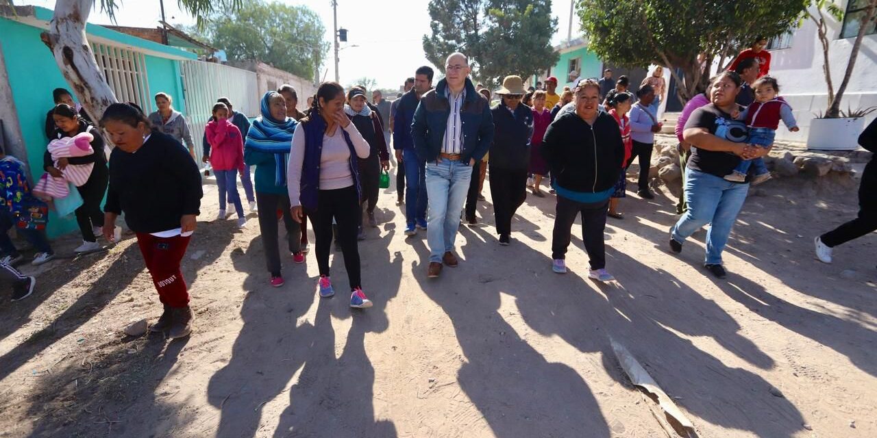 Anuncia Alcalde Galindo pavimentación de avenida 5 de Mayo, en Tierra Blanca