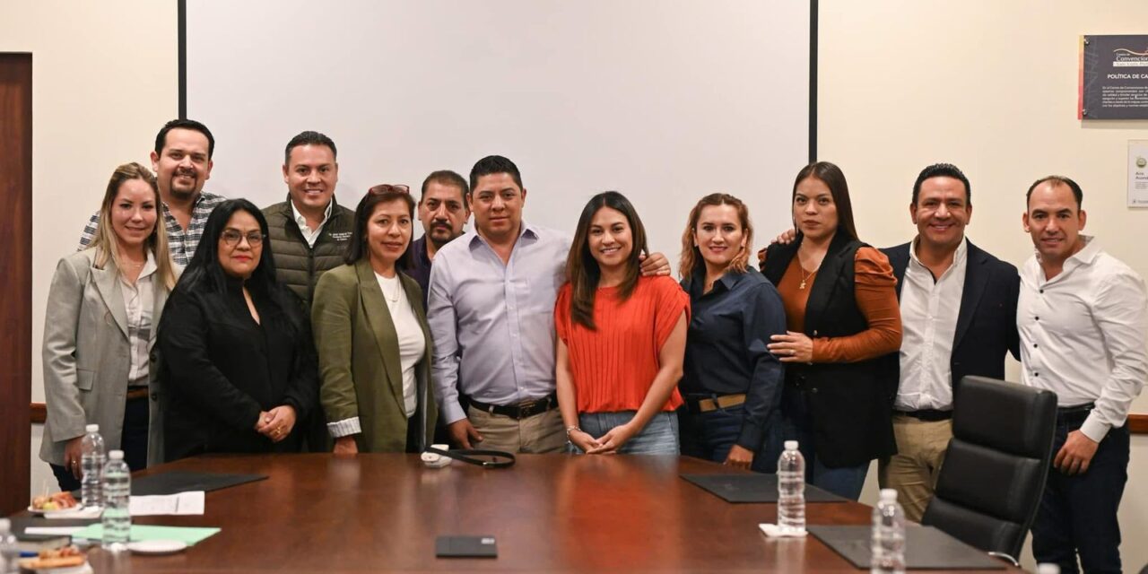 EN REUNIÓN CON ALCALDES RICARDO GALLARDO COMPROMETE MÁS APOYO PARA EL ALTIPLANO
