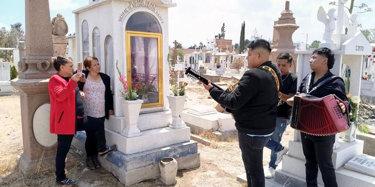 Superan récord de asistencia panteones municipales por el Día de la Madre