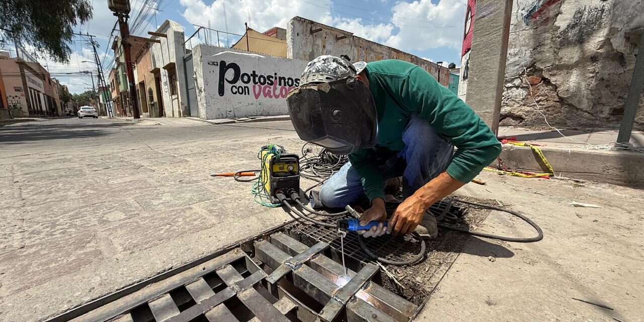 Gobierno de la Capital continúa labores de mantenimiento en el Centro Histórico