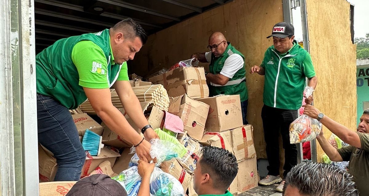 ESTADO LLEVA APOYO A FAMILIAS DE TAMAZUNCHALE AFECTADAS POR LLUVIAS
