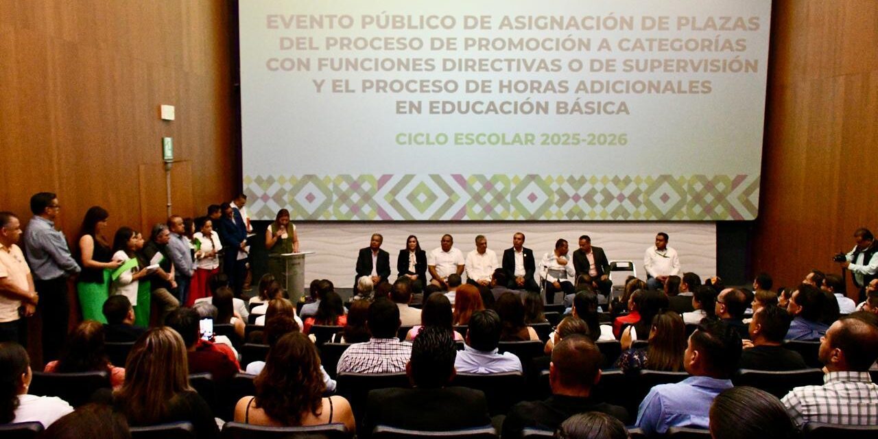 RECONOCEN A MÁS DE 60 DOCENTES POR SU PROMOCIÓN EN EDUCACIÓN BÁSICA
