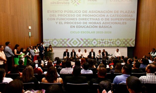 RECONOCEN A MÁS DE 60 DOCENTES POR SU PROMOCIÓN EN EDUCACIÓN BÁSICA
