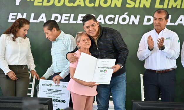 RICARDO GALLARDO FORTALECE A FAMILIAS DE LA PILA CON ENTREGA DE LOTES GRATUITOS