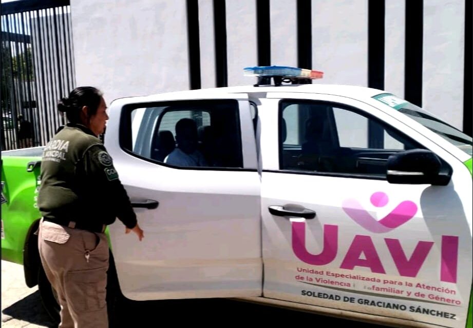 TRAS SER RESCATADA, UAVI DE SOLEDAD REÚNE CON SU FAMILIA A JOVEN JALISCIENSE, SUPUESTAMENTE PRIVADA DE LA LIBERTAD