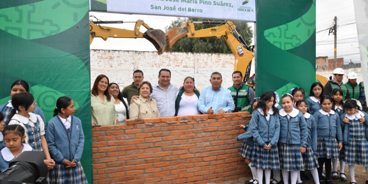 ALCALDE JUAN MANUEL NAVARRO ARRANCA CONSTRUCCIÓN DE AULAS EN PRIMARIA DE SAN JOSÉ DEL BARRO