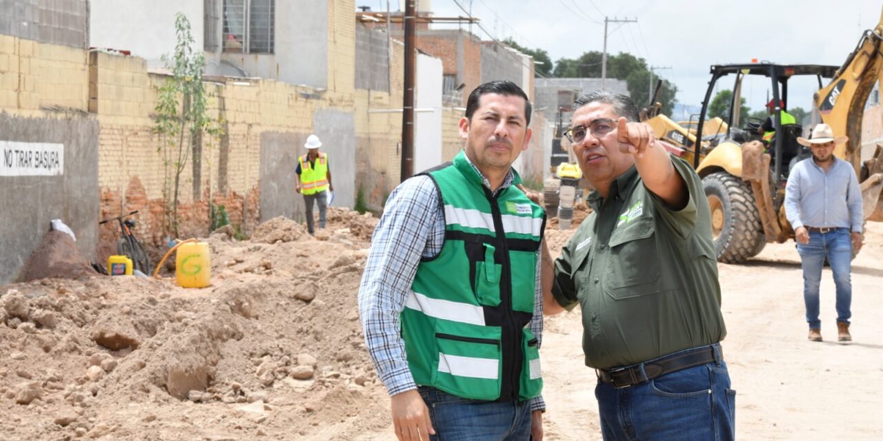 ALCALDE JUAN MANUEL NAVARRO MUÑIZ CONSTATA AVANCES DEL COLECTOR PLUVIAL EN PRIVADAS DE LA HACIENDA