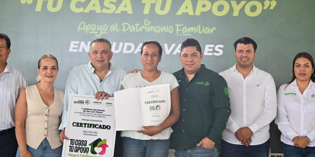 RICARDO GALLARDO ENTREGA 3 MIL LOTES GRATUITOS A FAMILIAS EN CIUDAD VALLE