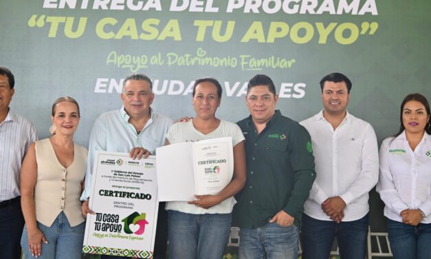 RICARDO GALLARDO ENTREGA 3 MIL LOTES GRATUITOS A FAMILIAS EN CIUDAD VALLE