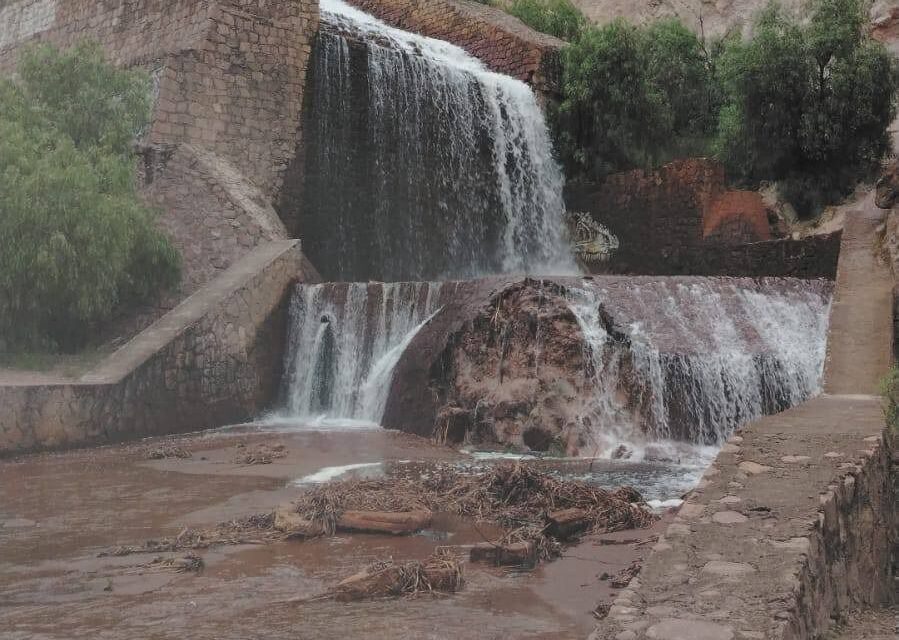 Cerrado el bulevar Río Santiago por desfogue controlado en la Presa de San José