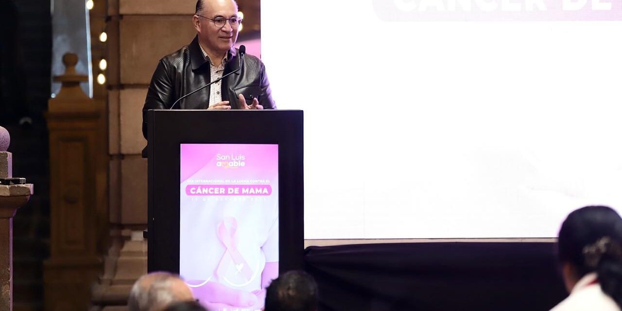 Presidenta del DIF Municipal, Estela Arriaga, y Alcalde Enrique Galindo, reafirman compromiso contra el cáncer de mama