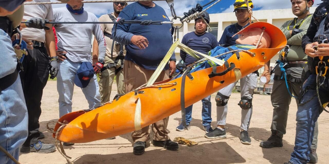 ESTADO FORTALECE CAPACIDADES DE RESCATE VERTICAL