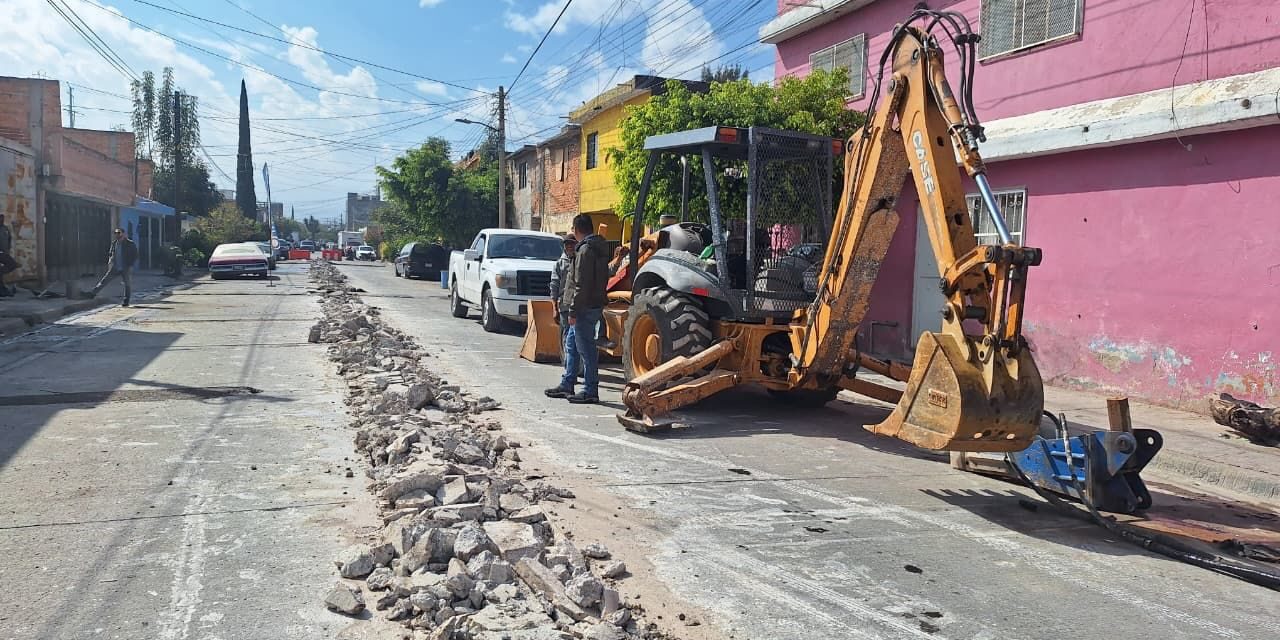 Interapas da seguimiento a la modernización sanitaria en la colonia Progreso