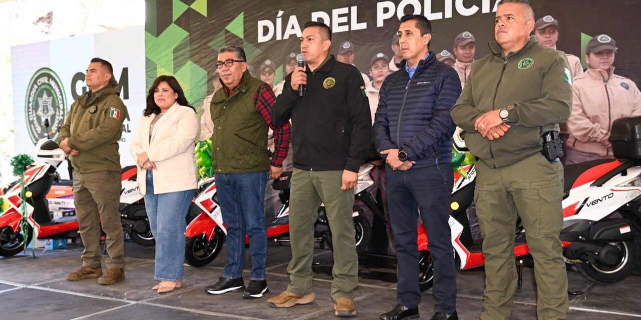 ALCALDE JUAN MANUEL NAVARRO CELEBRA Y RECONOCE LABOR DE POLICÍAS SOLEDENSES Y ANUNCIA MÁS INCENTIVOS