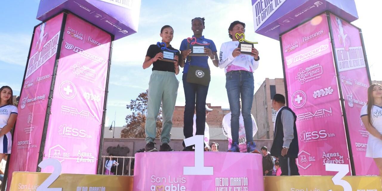 Para atletas kenianos en la rama varonil y femenil, el triunfo del Medio Maratón La Capital del Deporte 2025.