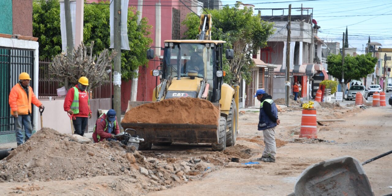 SIN DETENERSE, PAVIMENTACIONES ESTRATÉGICAS EN COLONIAS DE SOLEDAD