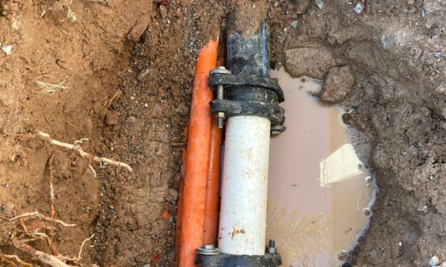 Interapas repara fuga de agua en Villa Magna