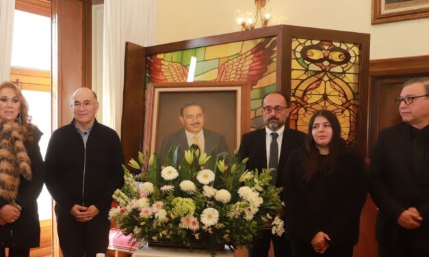 Cabildo de la Capital rinde homenaje póstumo al ex gobernador Guillermo Fonseca Álvarez