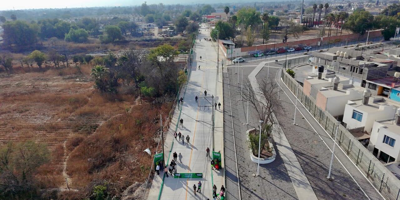 CON CONCRETO HIDRÁULICO, ALCALDE JUAN MANUEL NAVARRO RENUEVA AVENIDA LIBERTAD EN EL MORRO