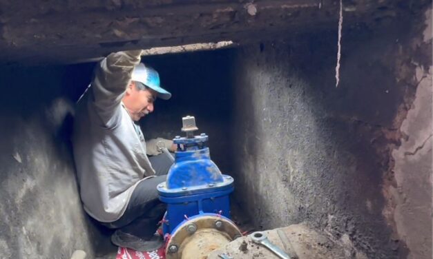 Interapas da mantenimiento a válvulas de la zona norte para mejorar el suministro de agua