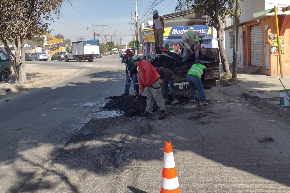 CON TRABAJO PERMANENTE DE BACHEO, CALLES Y AVENIDAS DE SOLEDAD RECUPERAN FUNCIONALIDAD