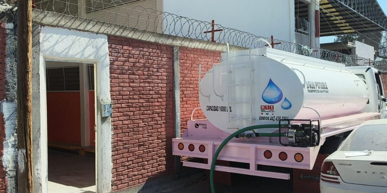 CON INVERSIÓN MUNICIPAL, SOLEDAD ABASTECE AGUA POTABLE A COLONIAS Y PLANTELES EDUCATIVOS