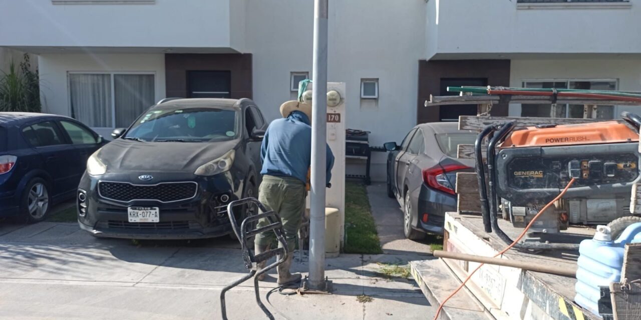Interapas repara filtraciones en tres tomas domiciliarias de Puerta de Piedra