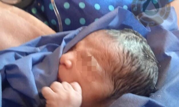 Personal de Protección Civil Municipal auxilia a mujer en labor de parto y atiende nacimiento en la vía pública