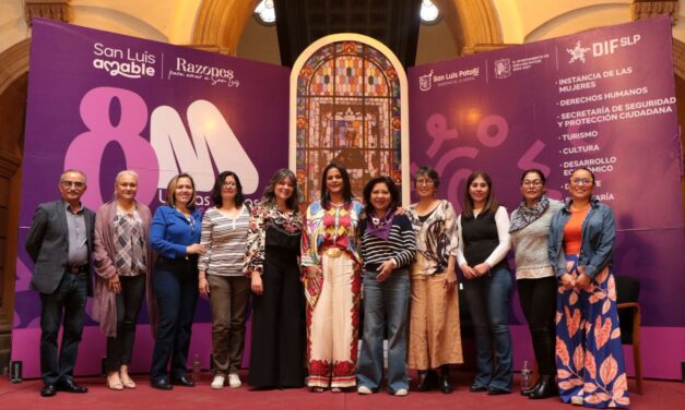 Reflexionan sobre el papel de las mujeres en las artes visuales en conversatorio realizado en Palacio Municipal