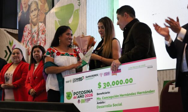 CONCEPCIÓN HERNÁNDEZ, RECONOCIDA COMO “POTOSINA DEL AÑO”
