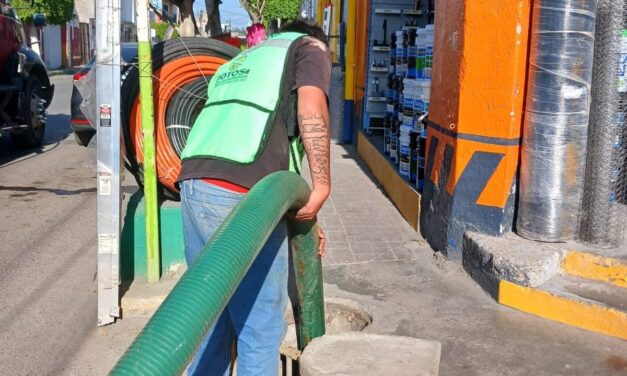 AYUNTAMIENTO DE SOLEDAD ATIENDE Y RESUELVE COLAPSOS DE DRENAJE CON LABORES DE DESAZOLVE