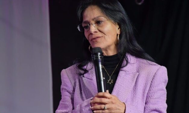 Respalda Adriana Urbina nueva Secretaria del Ayuntamiento