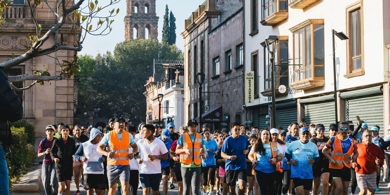 Más de mil corredores viven el Trote por los 7 Templos en San Luis Capital