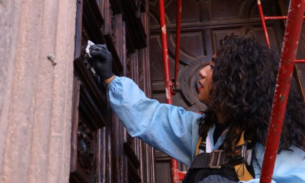 Gobierno de la Capital restauró puerta del Templo del Carmen