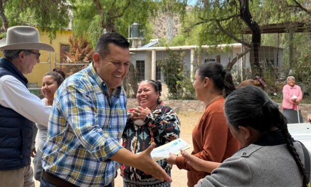 Conjunción de esfuerzos entre la delegación de Bocas y el INTERAPAS a favor de la zona rural