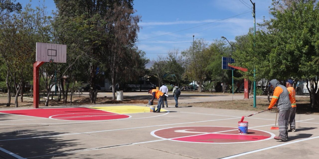 Capital al 100 refuerza mantenimiento en el Parque de a Peso con jornada integral de limpieza