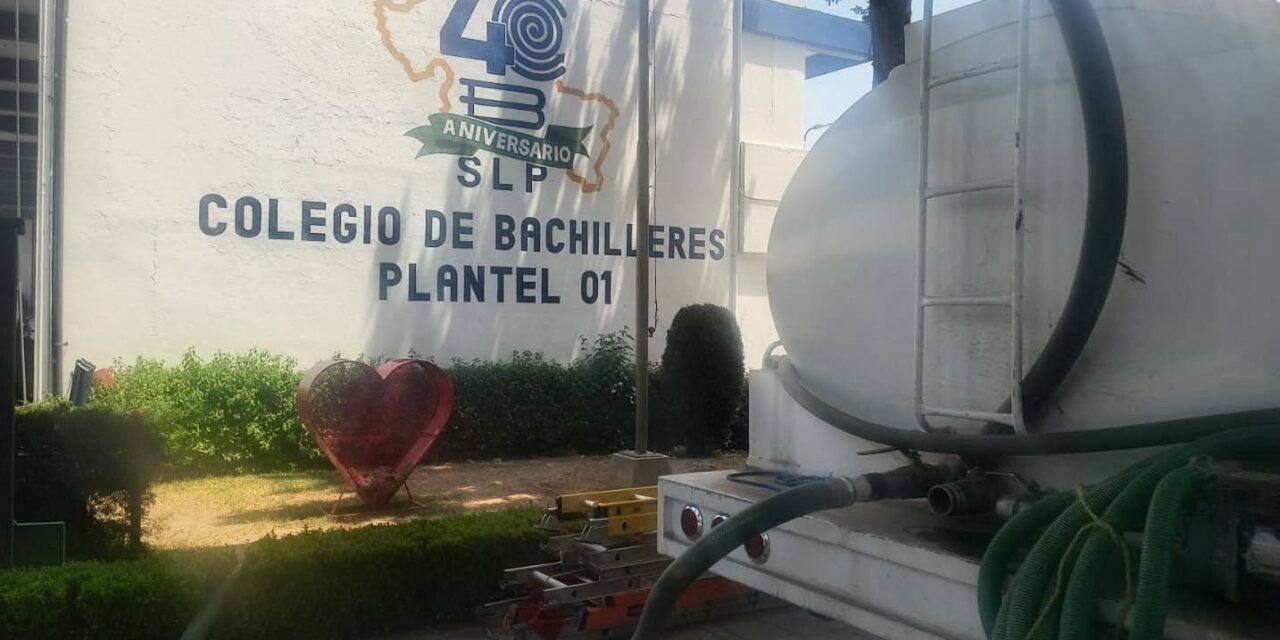 GOBIERNO DE SOLEDAD ATIENDE EL DESABASTO DE AGUA QUE PERSISTE EN COLONIAS Y ESCUELAS