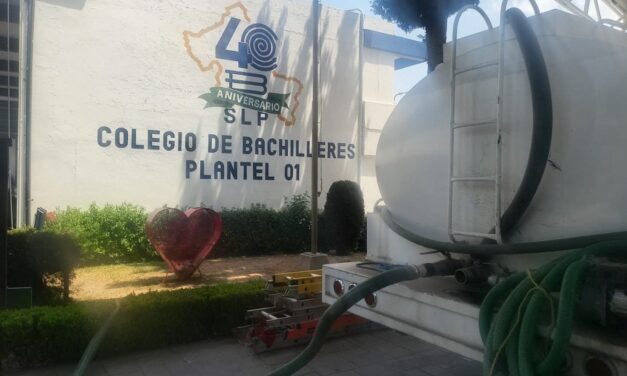 GOBIERNO DE SOLEDAD ATIENDE EL DESABASTO DE AGUA QUE PERSISTE EN COLONIAS Y ESCUELAS