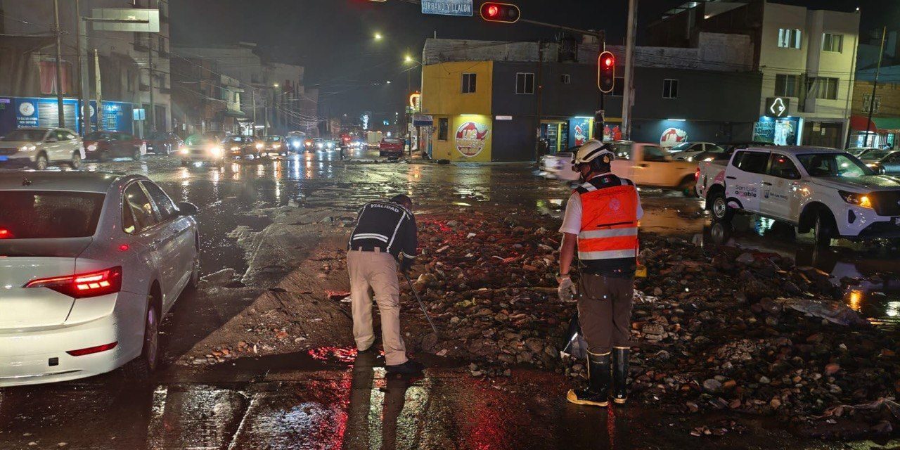 Oportuna intervención del Gobierno de la Capital en Urbano Villalón ante las fuertes lluvias