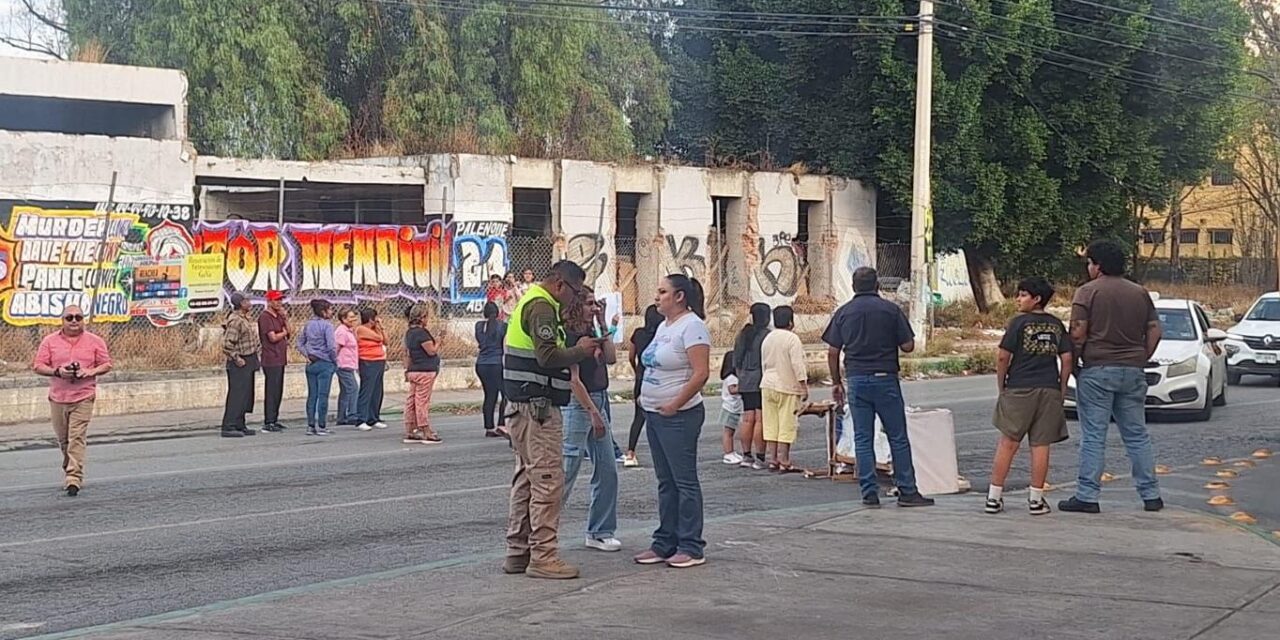 SEGURIDAD VIAL DE SOLEDAD ATIENDE MANIFESTACIÓN EN CARR. A MATEHUALA 